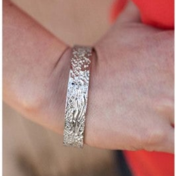 5/$20 Paparazzi Slim Chance Silver Bracelet